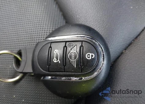 2021 Mini Hardtop Cooper z USA, uszkodzony, nr VIN WMWXR3C08M2N98492